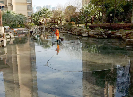 临夏市景观池淤泥清理