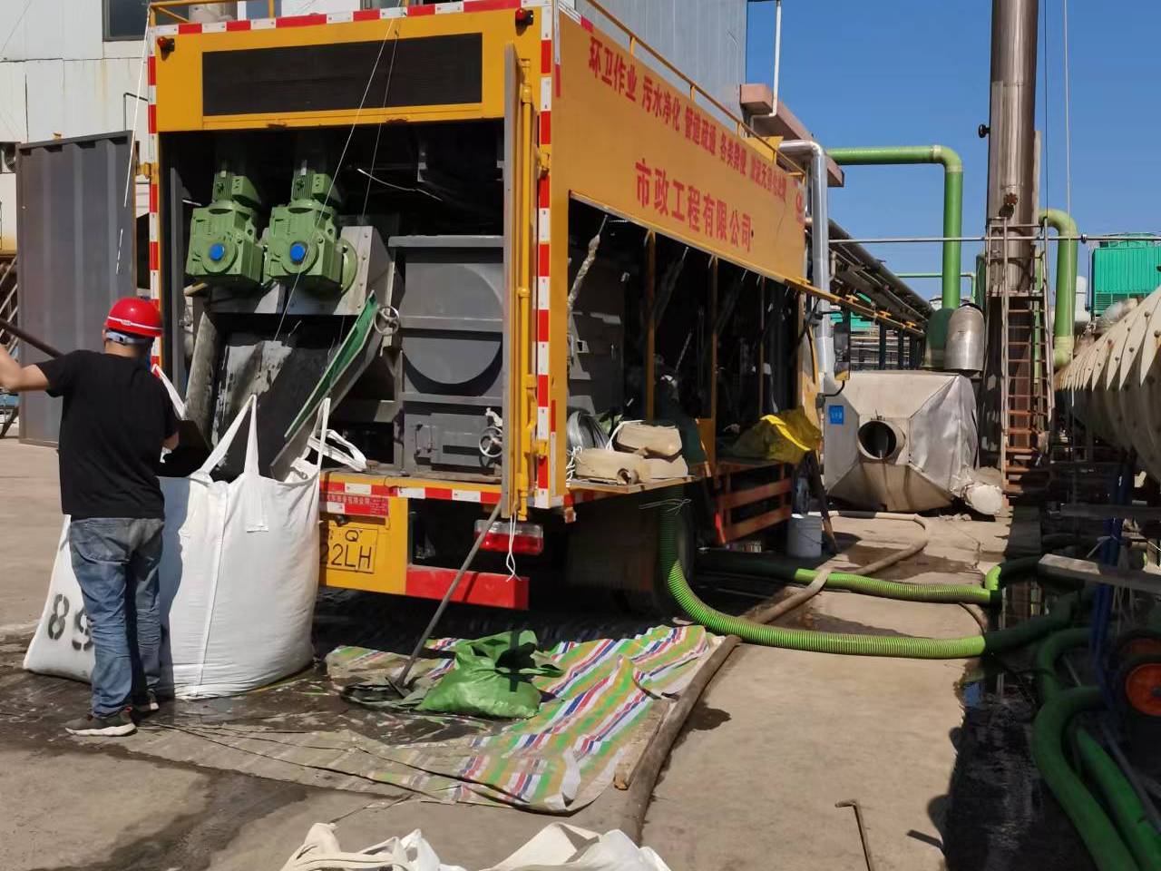 临夏市淤泥压干处理